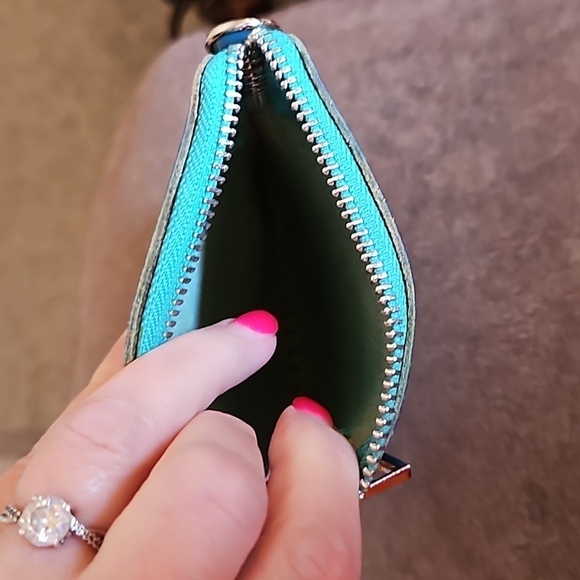 3/$30 Tropical Palm Tree Hibiscus Las Vegas Leather Crossbody Passport Mini Bag - Picture 5 of 6